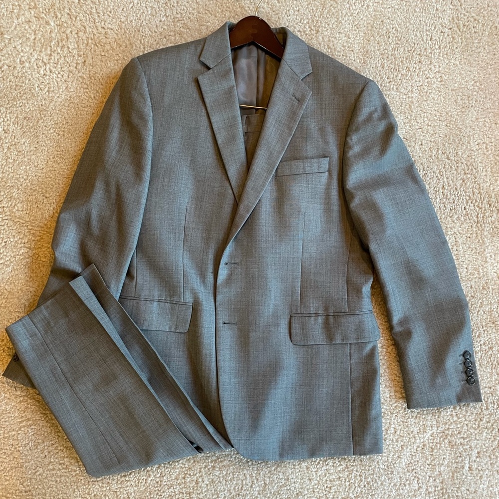 Gray Stafford Slim Fit Traveler Suit